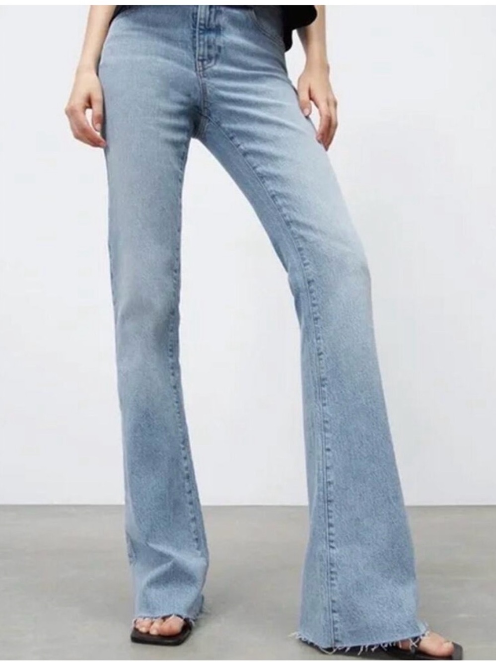 Zara SLIM FLARED SLITTED HIGH RISE Z1975 JEANS